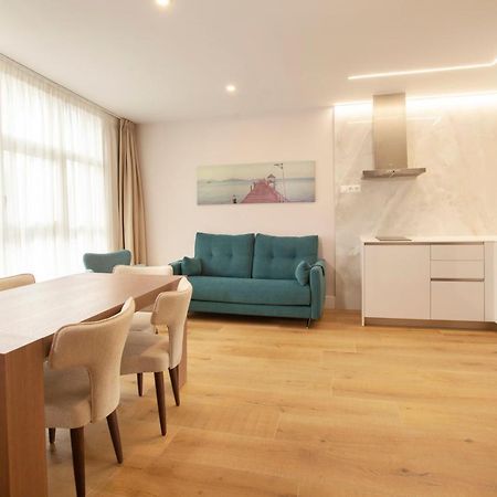 Apartamentos Reina Victoria Santander Bagian luar foto