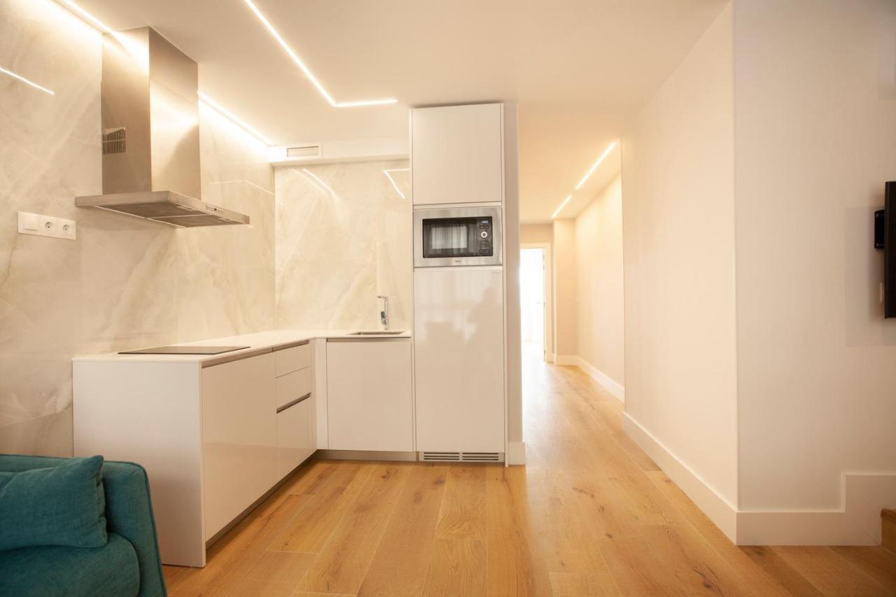 Apartamentos Reina Victoria Santander Bagian luar foto