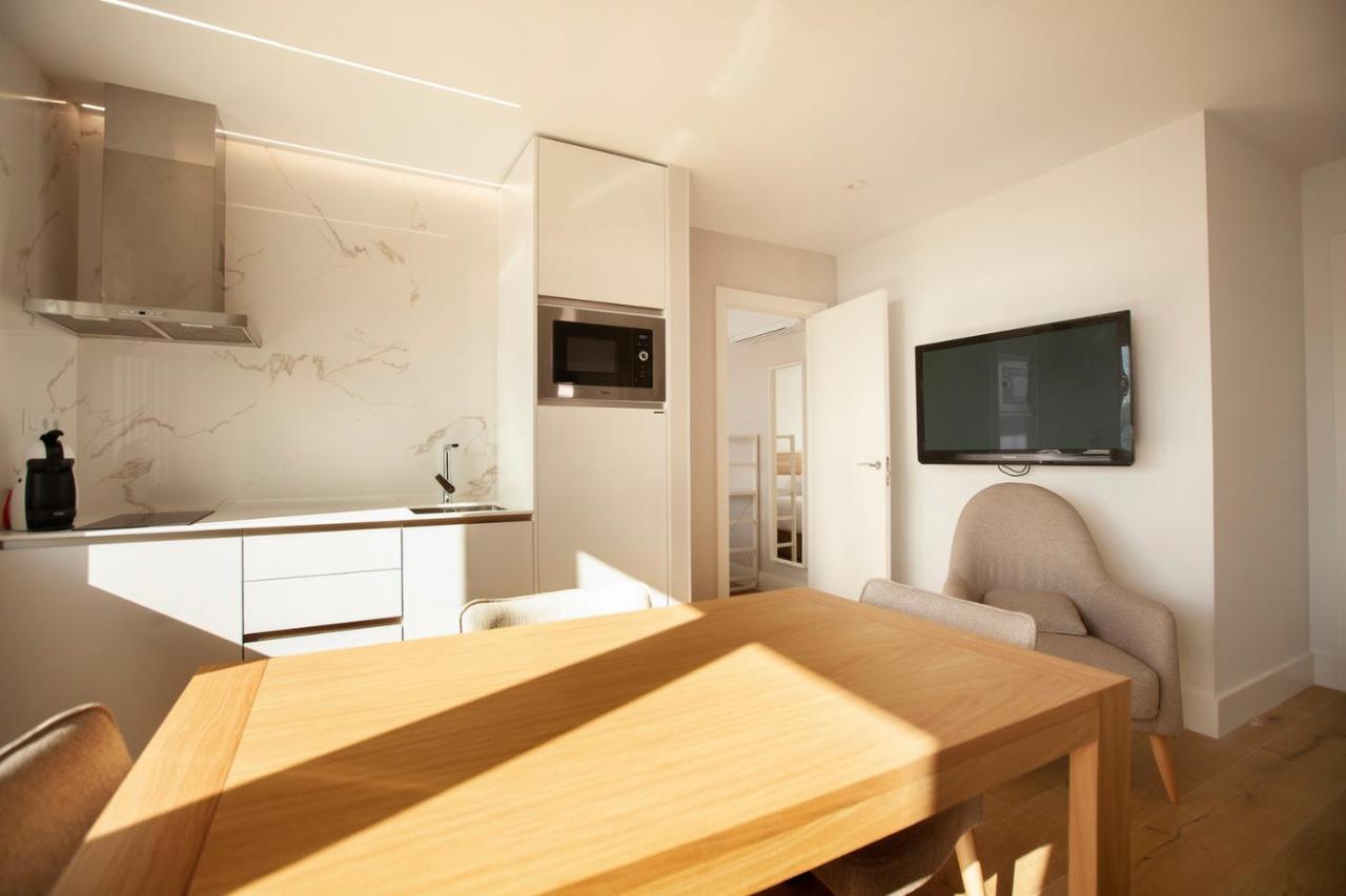 Apartamentos Reina Victoria Santander Bagian luar foto