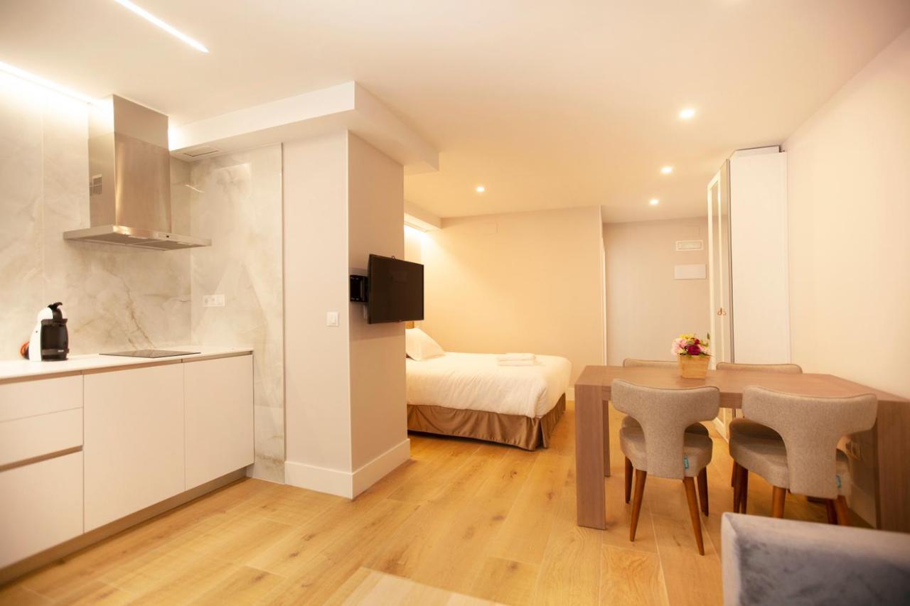 Apartamentos Reina Victoria Santander Bagian luar foto