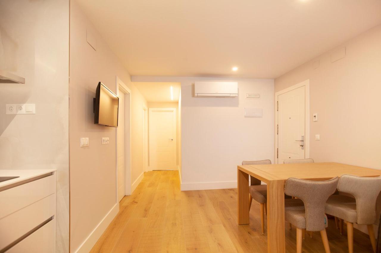 Apartamentos Reina Victoria Santander Bagian luar foto