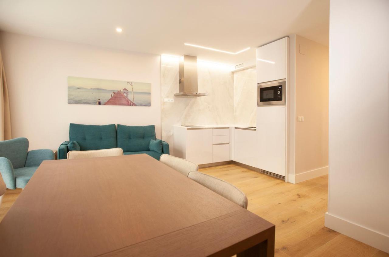 Apartamentos Reina Victoria Santander Bagian luar foto