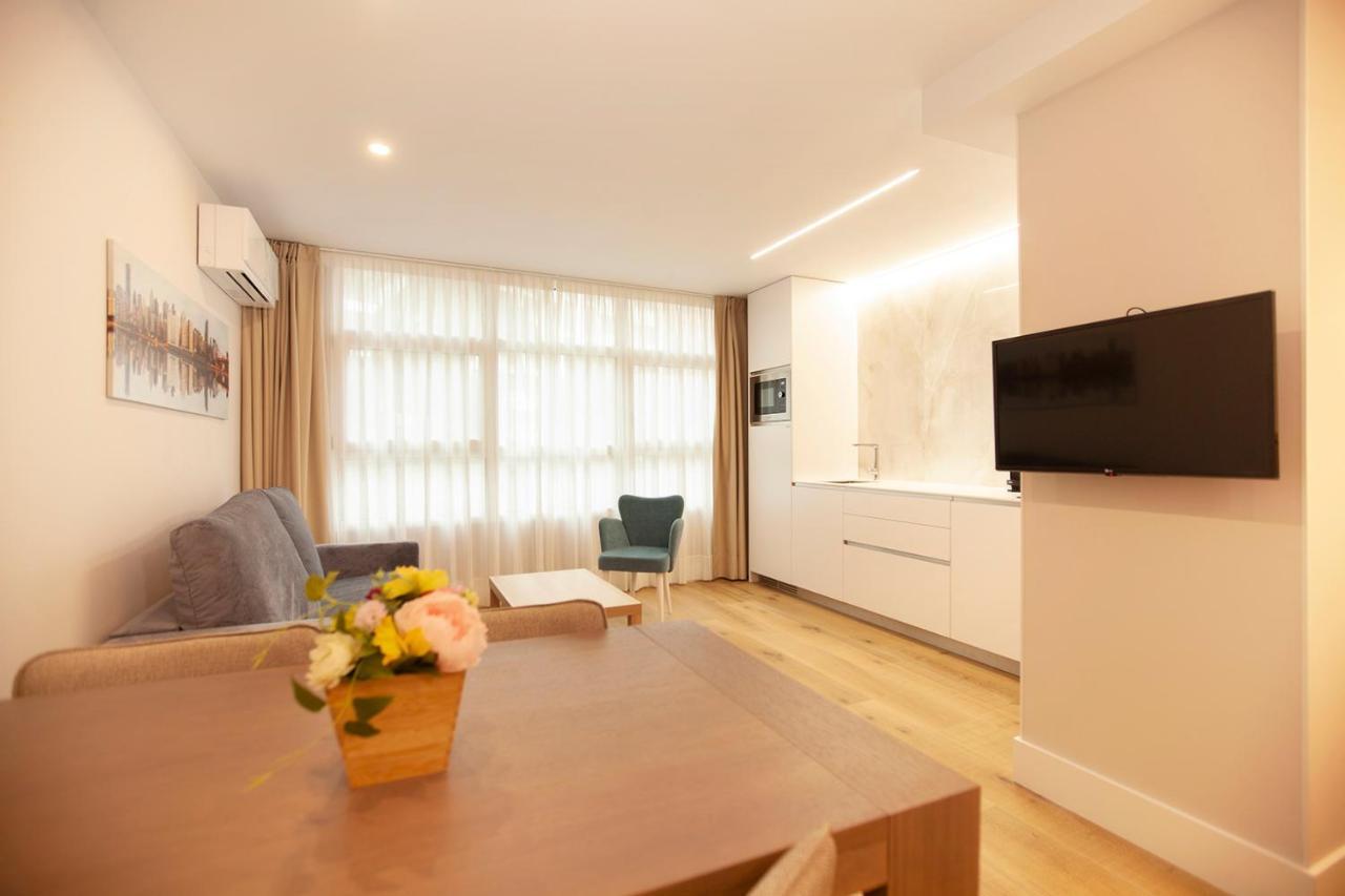 Apartamentos Reina Victoria Santander Bagian luar foto